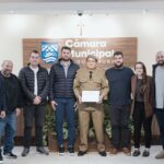 Câmara presta homenagem a policial com 26 anos de serviço em Guabiruba