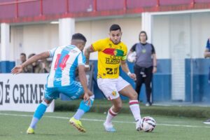 Brusque leva virada do Londrina nos acréscimos e perde no Augusto Bauer