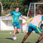Brusque realiza treino com ênfase em bola parada