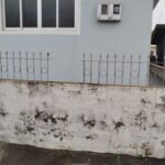 Homem sofre queda de 4 metros e morre ao cair em grade pontiaguda em SC