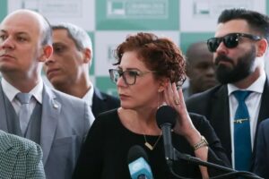 Por 9 votos a 2, Carla Zambelli é condenada pela segunda vez no STF 