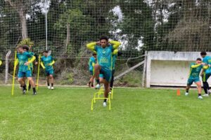 Elenco do Brusque FC se reapresentou no CT do América
