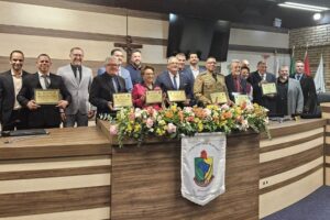 Câmara entrega títulos de Cidadãos Honorários na passagem dos 165 anos de Brusque