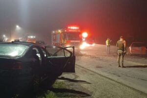 Colisão frontal entre carros deixa um morto e três feridos em Ituporanga