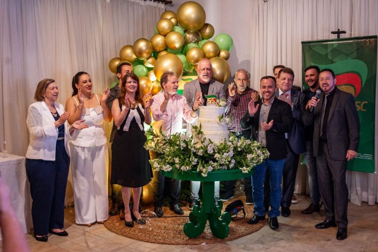 Sindicont celebra 55 anos com baile dançante em Brusque
