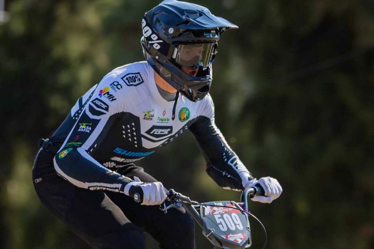Brusquense Lucas Zimmermann destaca-se na Copa do Mundo de BMX Racing na Argentina