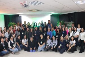 Unimed Brusque recebe mais de 80 RHs em palestra sobre inteligência artificial
