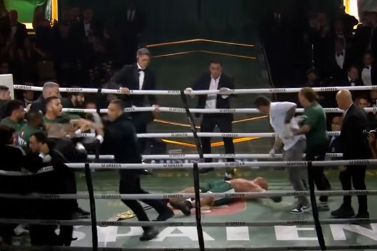 VÍDEO: Luta entre Popó e Wanderlei Silva acaba em briga generalizada no ringue