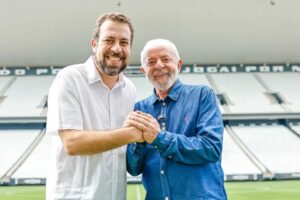 Lula deve anunciar Boulos como novo ministro da Secretaria-Geral após viagem dos EUA