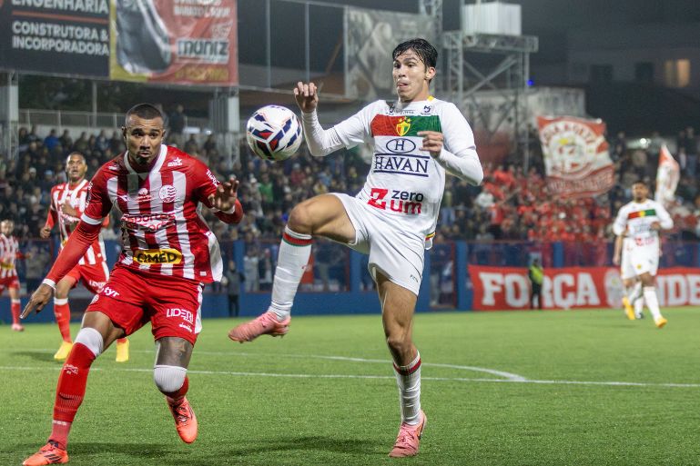 Brusque pressiona, mas perde para o Náutico pela segunda fase da Série C
