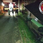 Motorista fica ferido após queda de barranco e capotamento em Guabiruba