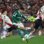 Palmeiras supera pressão e derrota River no Monumental de Núñez