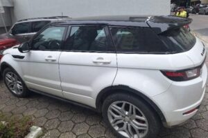 Polícia Militar recupera carro de luxo furtado e prende suspeito em Itapema