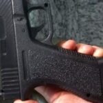 Polícia apreende réplica de arma (simulacro) em hotel de Blumenau