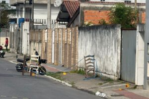 Execução em via pública deixa vítima morta após seis disparos em Itajaí