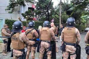 VÍDEO: Movimento invade propriedade em Itajaí e desocupa após negociação