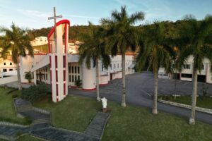 Comunidade Sagrado Coração de Jesus celebra padroeiro no fim de semana