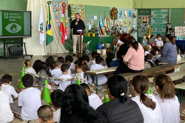 Escola Padre Luiz Gonzaga Steiner realiza Mostra sobre ODSs e mobiliza comunidade para ação climática