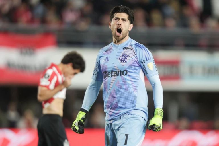 LIBERTADORES: Rossi brilha nos pênaltis e garante classificação do Flamengo