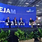 Inauguração reúne Jorginho Mello, Luciano Hang e pai de Neymar em Brusque