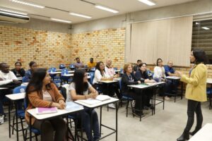 Curso de Português para estrangeiros ofertado pela UNIFEBE atende mais de 40 imigrantes