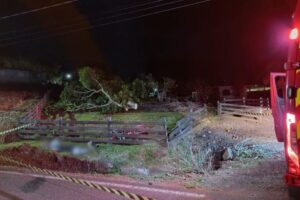 Motociclista de 18 anos morre em acidente no acesso ao Porto de Itá (SC)
