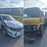Carro colide com caminhão ao sair de pátio de empresa em Itajaí