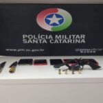Mulher saca revólver em briga por venda de perfumes e acaba presa em Concórdia