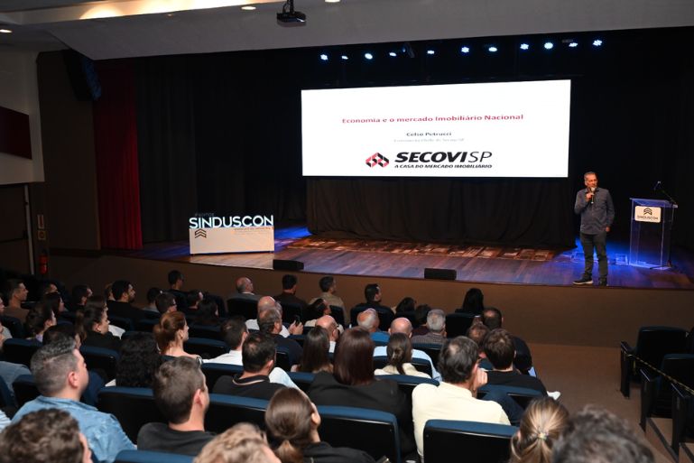 Sinduscon Conecta reúne especialistas e apresenta panorama do mercado imobiliário em Brusque