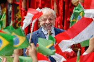 Lula confirma candidatura à presidência em 2026 durante visita à Indonésia