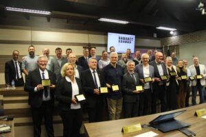Legislativo homenageia brasileiros e alemães com a Comenda do Mérito da Parceria pelo Clima