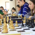 Xadrez inicia disputas na Olesc 2025 com alto nível técnico e presença de 66 municípios Xadrez inicia disputas na Olesc 2025 com alto nível técnico e presença de 66 municípios