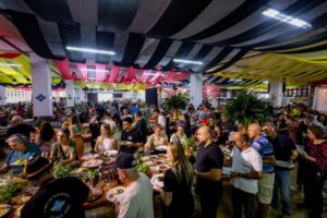 38ª Fenarreco inicia quinta-feira (9), com desfile na avenida Beira Rio