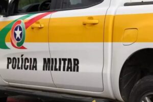 Colisão traseira na Rod. Ivo Silveira deixa dois jovens feridos em Brusque