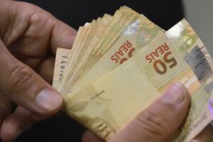 Crime na madrugada: bandidos invadem loja e roubam cofre em Tomás Coelho
