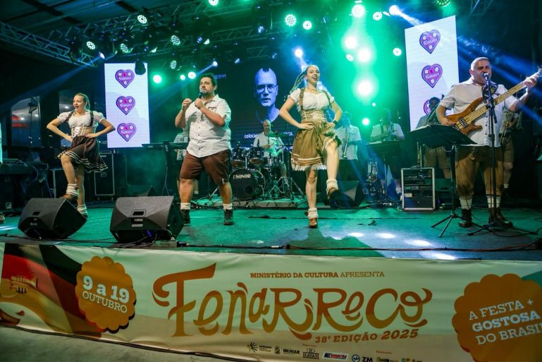 Programação da Fenarreco continua nesta quinta-feira (16)