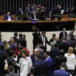 Câmara aumenta penas para crimes como extorsão e escudo humano