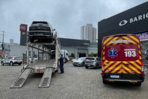 Colisão entre moto e caminhão deixa motociclista em estado grave em Itajaí
