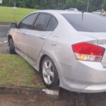 Motorista perde o controle e sofre acidente em rotatória da SC-412, em Gaspar Motorista perde o controle e sofre acidente em rotatória da SC-412, em Gaspar