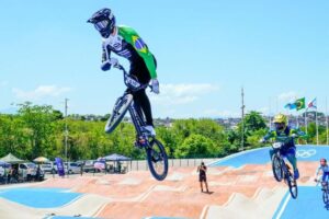 Brusquense conquista título ibero-americano na pista olímpica da Rio 2016