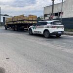 CNH falsa e placas trocadas: suspeito é detido ao tentar carregar empilhadeiras de empresa em Gaspar