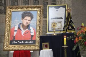 Relíquias de São Carlo Acutis marcam programação do Dia Nacional da Juventude em Brusque