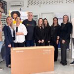 Sindilojas Brusque premia cliente sorteada na campanha “Comércio Local é Legal