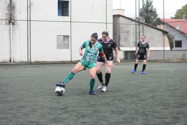Goleadas e emoção marcam 2ª rodada do Society Feminino em Guabiruba