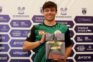 Atleta brusquense conquista ouro no Taekwondo nos Jogos Universitários Brasileiros