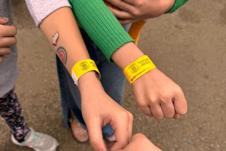 Crianças terão pulseiras de identificação na Fenarreco 2025 para aumentar a segurança
