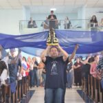 Comunidade celebra Nossa Senhora Aparecida e agradece pela reconstrução da igreja após vendaval
