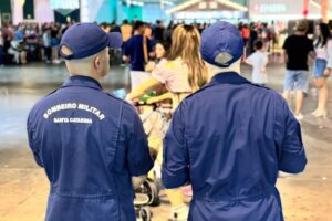 Fenarreco e Oktoberfest recebem reforço de 20 bombeiros no Médio Vale do Itajaí