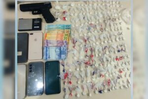 Tráfico em bar: casal é preso com drogas e simulacro em Porto Belo