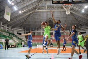 Brusque, Blumenau, Joaçaba e AJAB duelam pelo título do Catarinense de Basquete